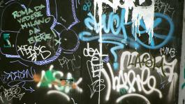 Graffiti Tueren Italien IR