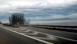 Mittelstreifen Winter Autobahn
