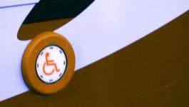 Rollstuhlfahrer Spanien Oeffentliche Verkehrsmittel Infrarot