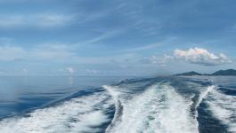 Bootsfahrt Monochrom Asien